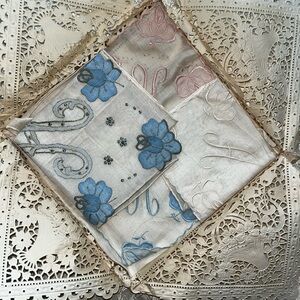 Vintage Embroidered Linen Floral Handkerchief Set